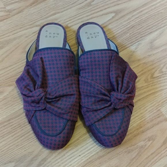 A new day slipper sz 6 - Picture 2 of 4